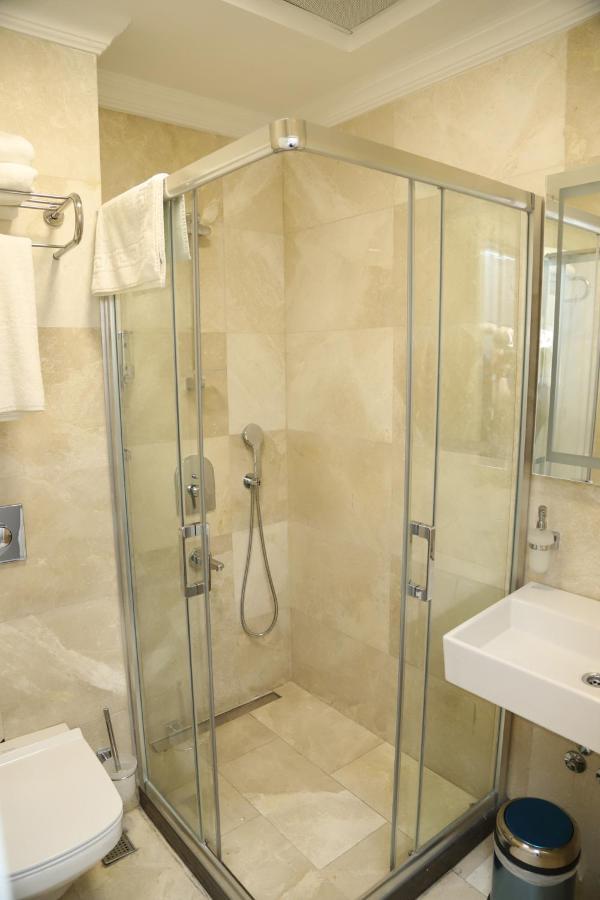Novus Hotel Истанбул Екстериор снимка