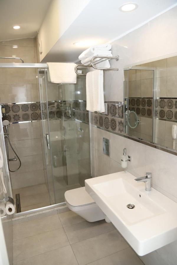 Novus Hotel Истанбул Екстериор снимка